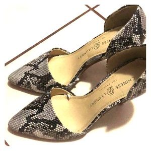 Snake print pumps